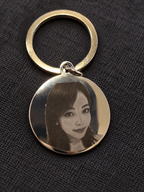 AI detail visualisation based on a real silver photo-engraved keyring sample